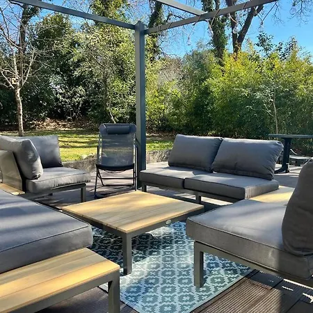 3 Bedrooms In Aix-en-Provence